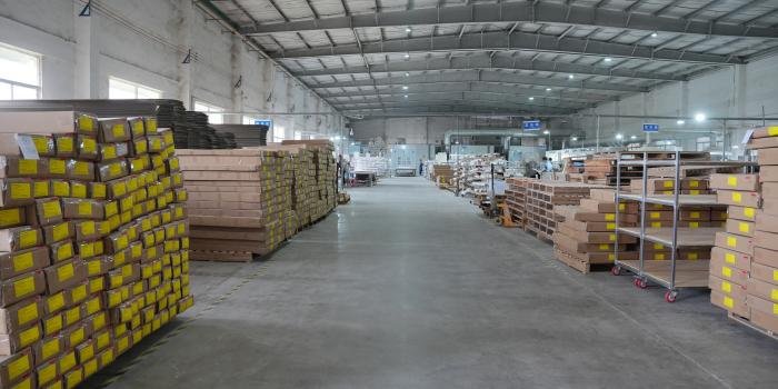 Bright Shutters finished plantation shutters and venetian blinds ready for ANZ export -- China factory