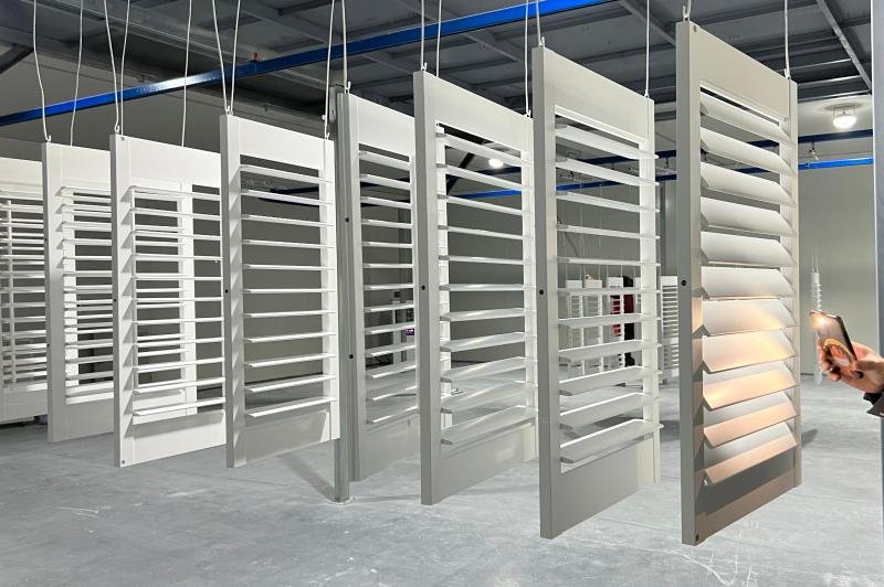 UV anti-yellowing test chamber -- 500 to 1000 hour testing