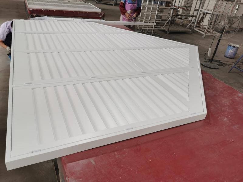 Angled or trapezoid window plantation shutters