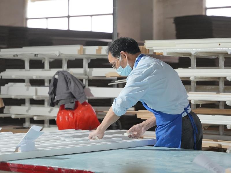 Raw timber selection and inspection